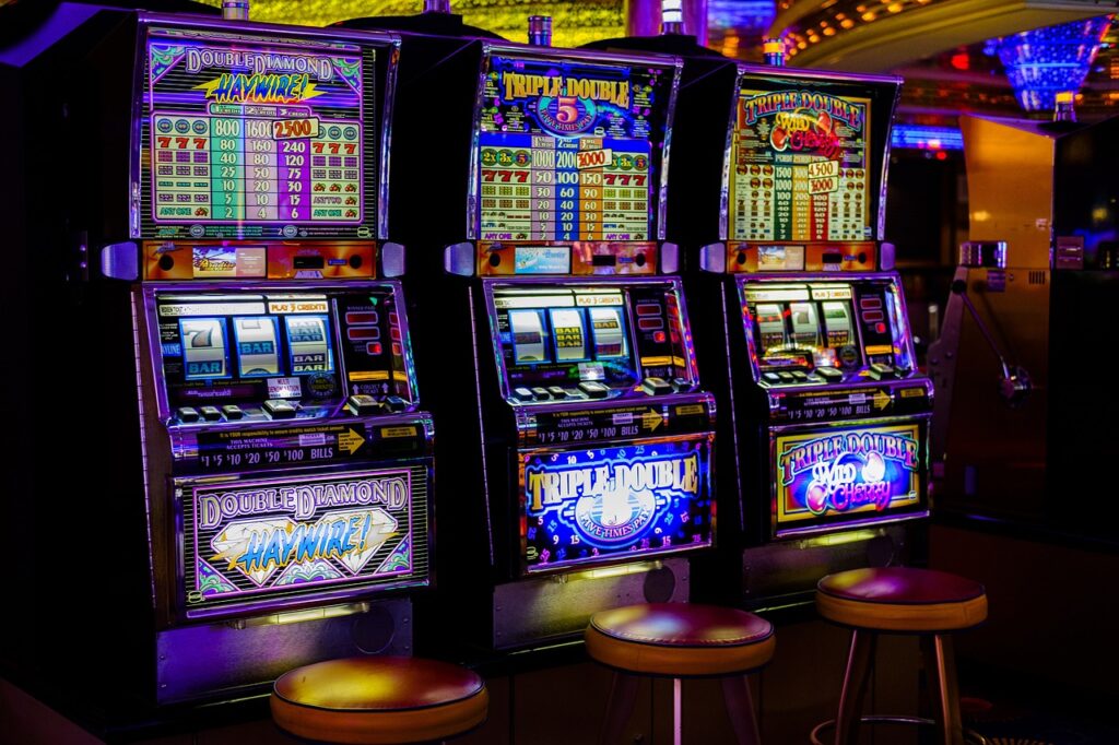 Exploring the Evolution of Slot Machines in the Digital Era